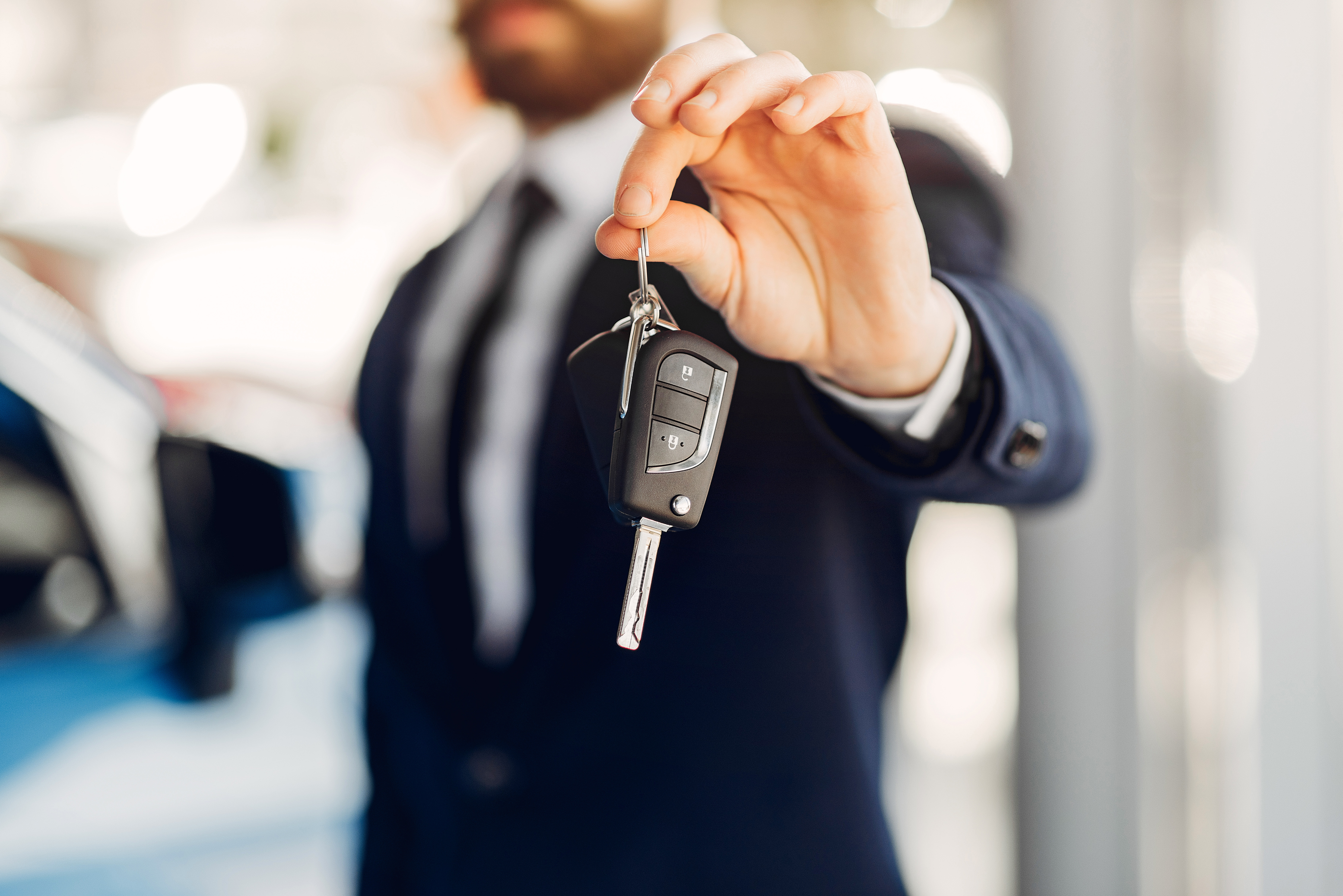 the advantages of long term car rental