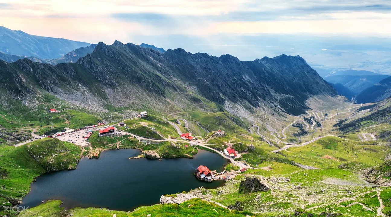 5 places to visit in Romania Transfagarasan